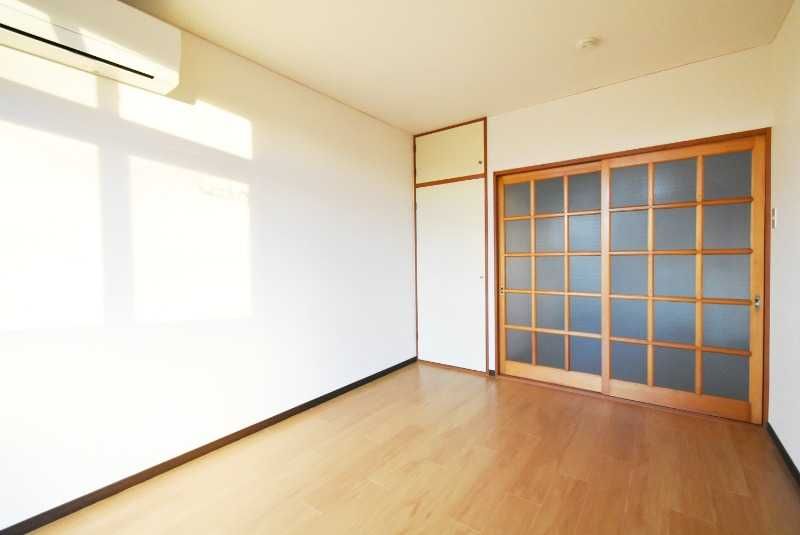 ��ʌ��@�c�s���V�h�R���ڂ̃A�p�[�g�̋��ԁE���r���O