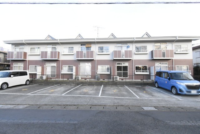 ��ʌ��@�c�s���V�h�R���ڂ̃A�p�[�g�̒��ԏ�