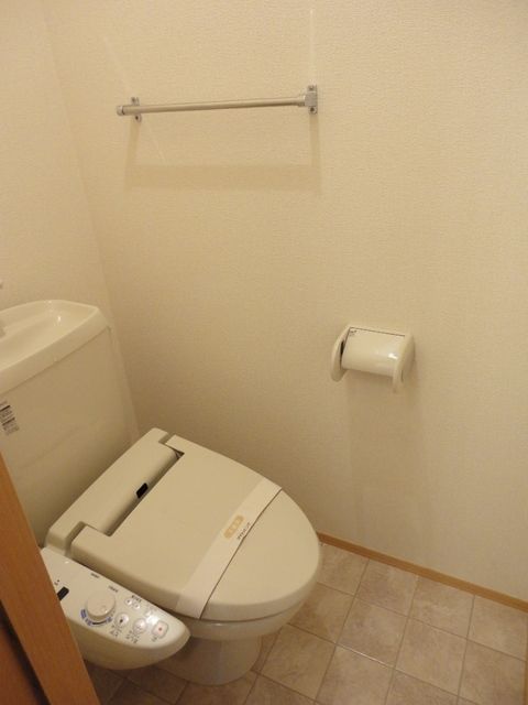 ��ʌ��������܎s�k����i���Q���ڂ̃e���X�n�E�X�̃g�C��