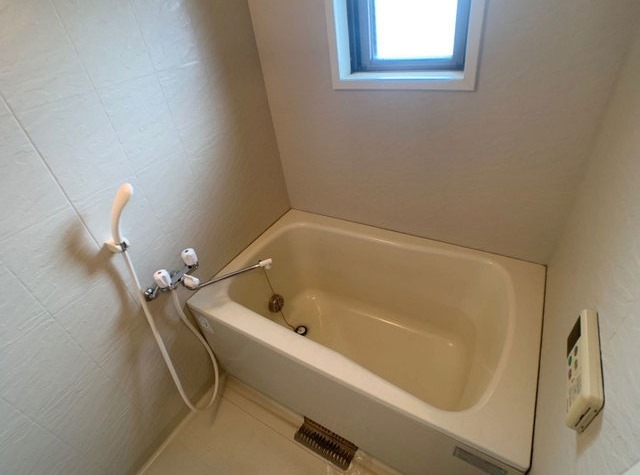 ��ʌ��������܎s�΋挴�R�Q���ڂ̃}���V�����̃o�X