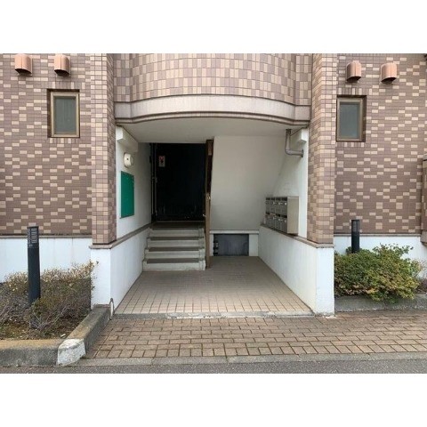 ��ʌ��������܎s�΋挴�R�Q���ڂ̃}���V�����̃G���g�����X