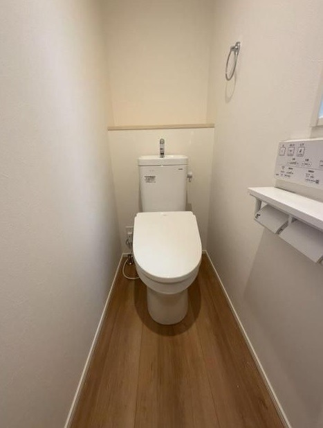 ��ʌ��������܎s�Y�a��̉ƂU���ڂ̈�ˌ��Ẵg�C��