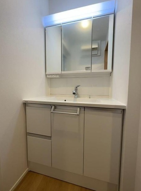 ��ʌ��������܎s�Y�a��̉ƂU���ڂ̈�ˌ��Ă̐��ʏ�