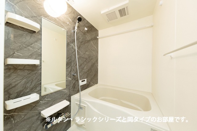 ��ʌ��������܎s������t���Q���ڂ̃A�p�[�g�̃o�X