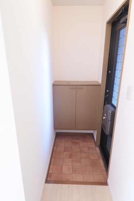 ��ʌ�����s���ȂT���ڂ̃A�p�[�g�̌���