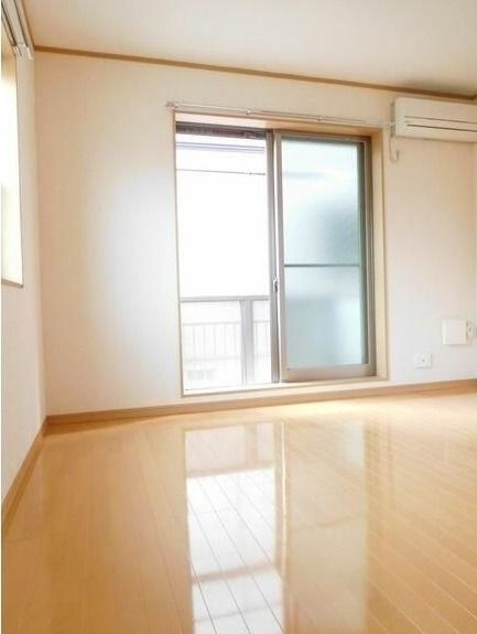 ��ʌ��������܎s��摾�c�E�Q���ڂ̃A�p�[�g�̂��̑��ݔ�