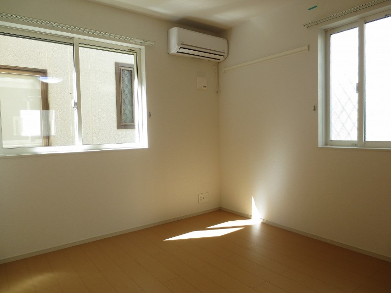 ��ʌ�����s�厚�n�����̃A�p�[�g�̂��̑������E�X�y�[�X