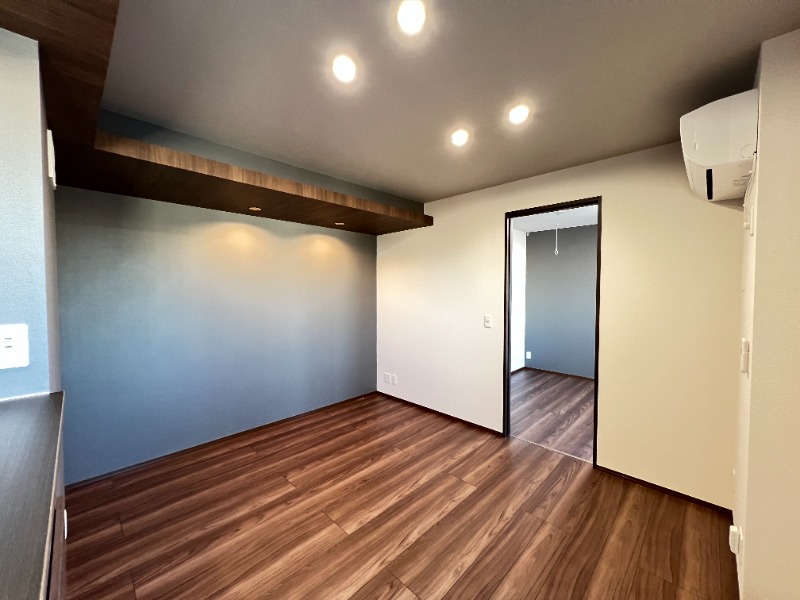 ��ʌ������s�������̃A�p�[�g�̋��ԁE���r���O