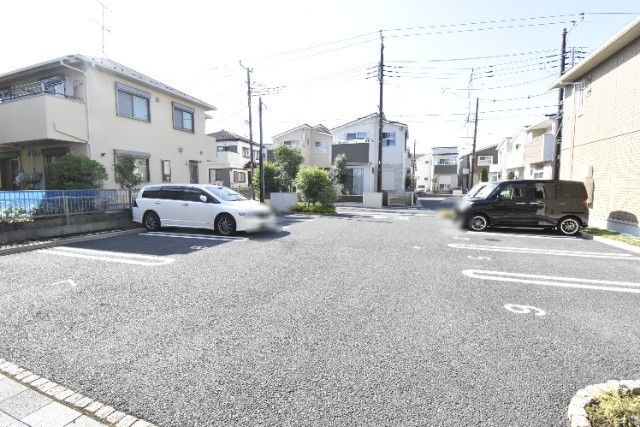 ��ʌ��������܎s����厚�w��̃A�p�[�g�̒��ԏ�