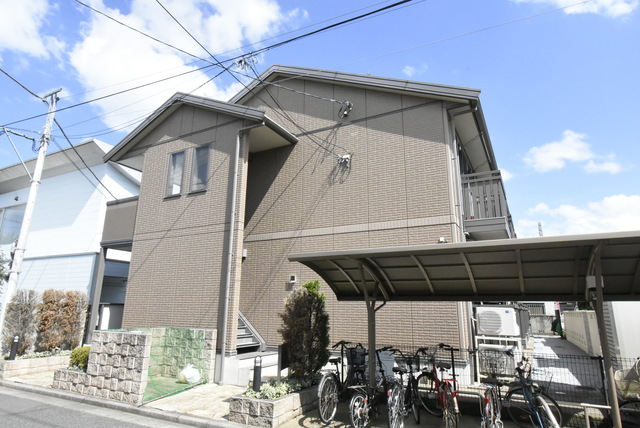 ��ʌ��������܎s�k��{�����Q���ڂ̃A�p�[�g�̌����O��