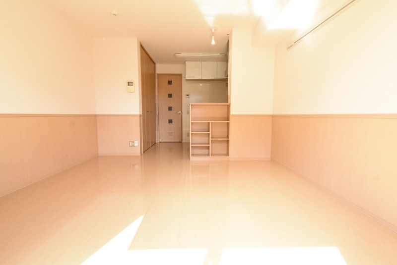 ��ʌ��������܎s�k��{�����Q���ڂ̃A�p�[�g�̋��ԁE���r���O