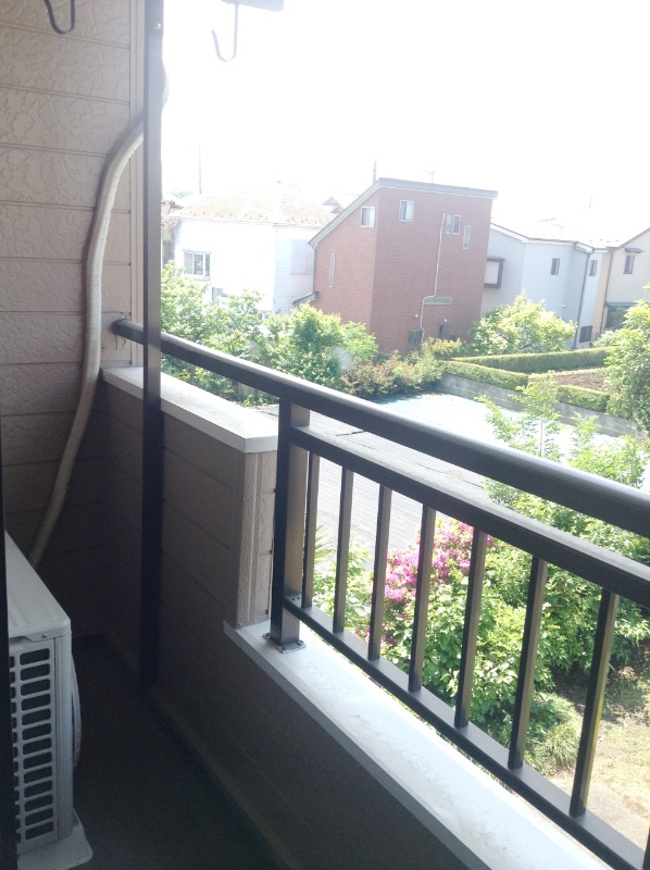 ��ʌ��ӂ��ݖ�s�c�Ԃ̃A�p�[�g�̃o���R�j�[