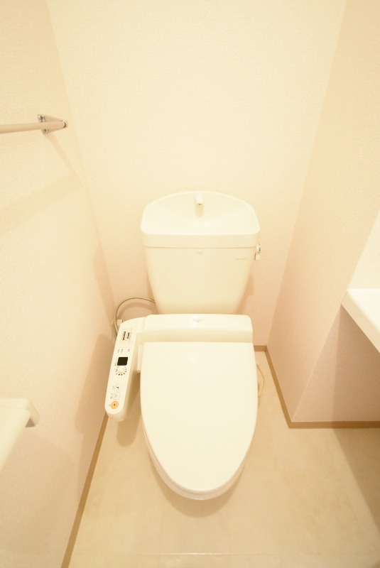 ��ʌ��������܎s�k��{�����Q���ڂ̃A�p�[�g�̃g�C��