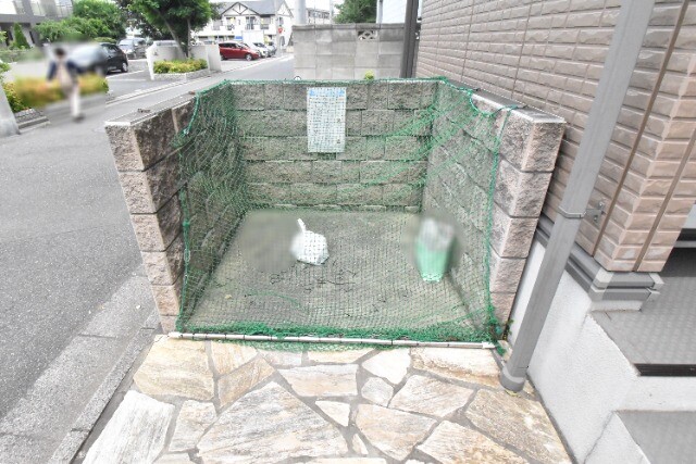 ��ʌ��������܎s�k��{�����Q���ڂ̃A�p�[�g�̂��̑�