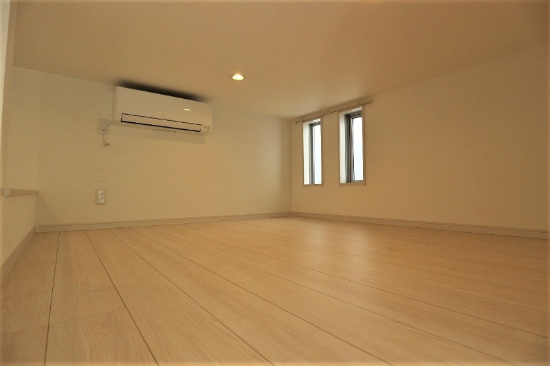 ��ʌ�����s�k�����̃A�p�[�g�̂��̑������E�X�y�[�X