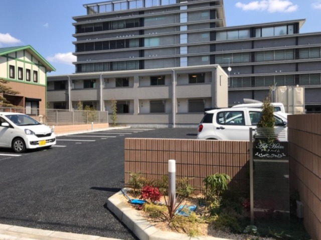 ��ʌ��������܎s�Y�a��j���J�P���ڂ̃A�p�[�g�̒��ԏ�