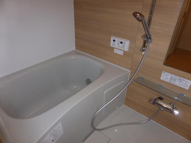 ��ʌ��������܎s�Y�a��k�Y�a�Q���ڂ̃A�p�[�g�̃o�X