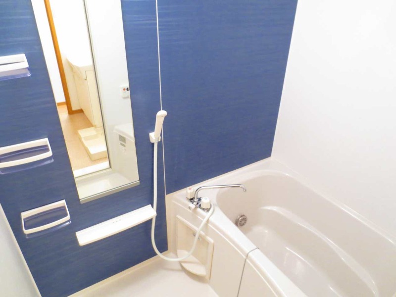 ��ʌ�����s�厚��̃}���V�����̃o�X