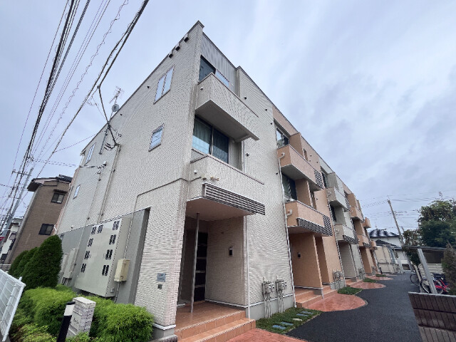 ��ʌ������s���T����10-12�̃A�p�[�g�̌����O��