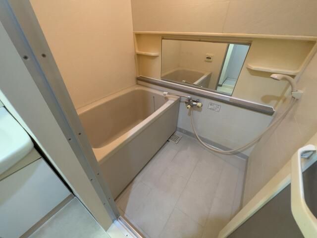 ��ʌ��������܎s�k����i���Q���ڂ̃}���V�����̃o�X