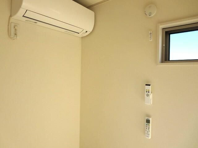 ��ʌ�����s�厚�����̃A�p�[�g�̂��̑��ݔ�