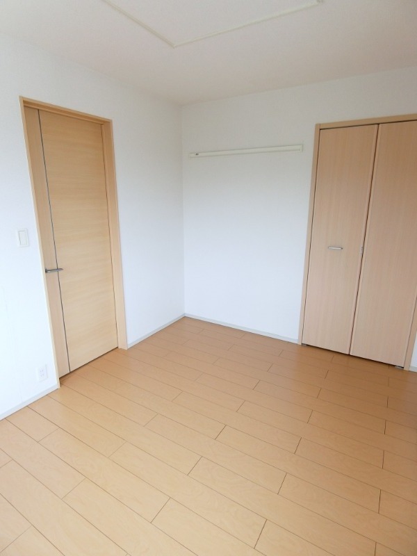 ��ʌ������s���T���ڂ̃A�p�[�g�̂��̑������E�X�y�[�X