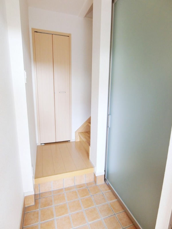 ��ʌ������s���T���ڂ̃A�p�[�g�̌���