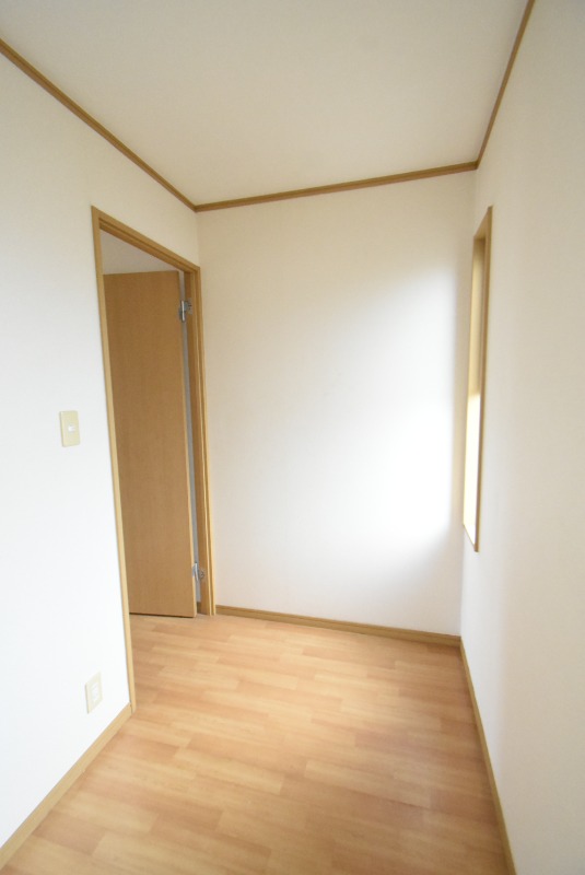 ��ʌ�����s��ԑ�S���ڂ̃e���X�n�E�X�̂��̑������E�X�y�[�X