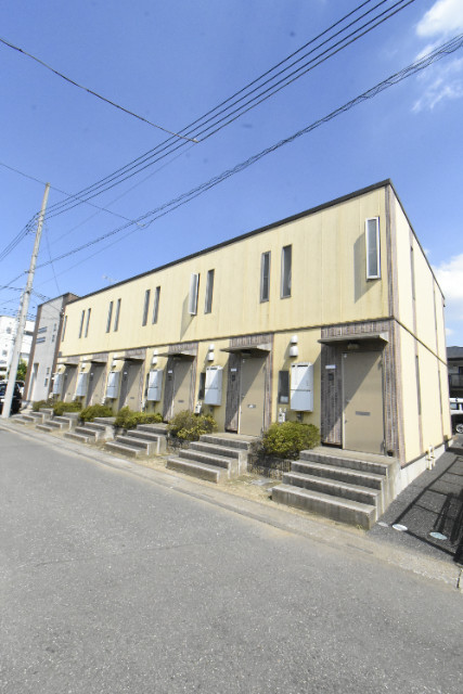 ��ʌ�����s��ԑ�S����19-2�̃e���X�n�E�X�̌����O��