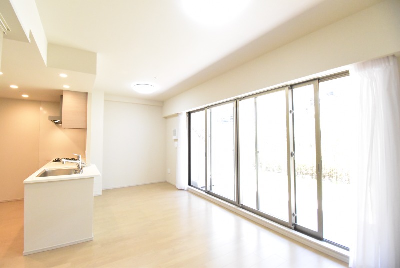 ��ʌ��������܎s��{��k�ܒ��P���ڂ̃}���V�����̋��ԁE���r���O