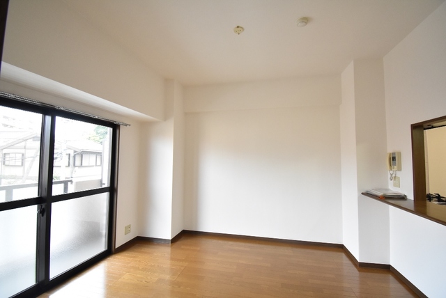 ��ʌ��������܎s�k��ޗǒ��̃}���V�����̋��ԁE���r���O