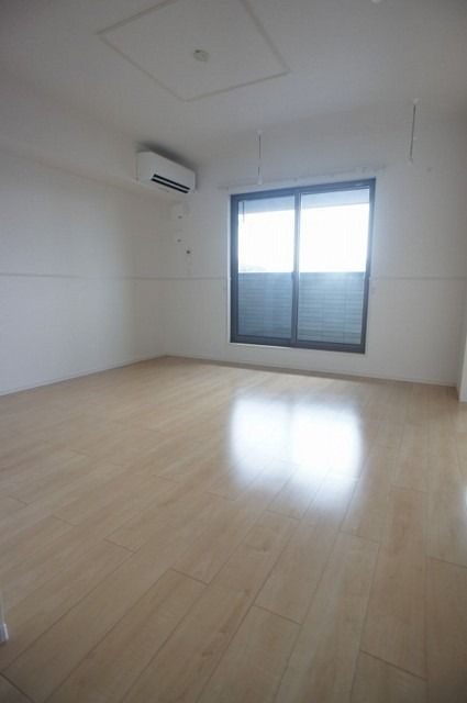 ��ʌ��������܎s��΋���q�T���ڂ̃A�p�[�g�̋��ԁE���r���O