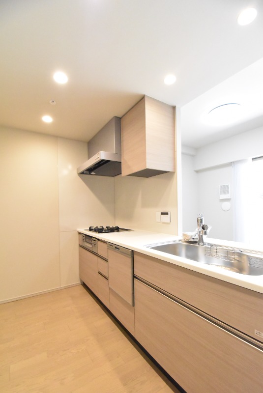 ��ʌ��������܎s��{��k�ܒ��P���ڂ̃}���V�����̃L�b�`��