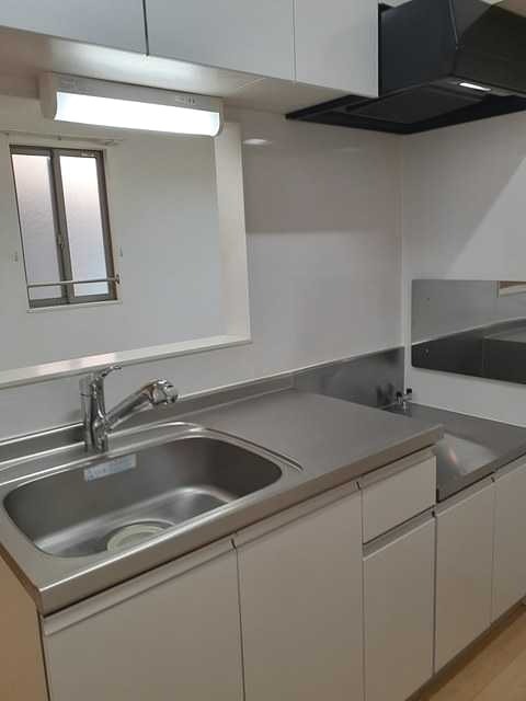 ��ʌ��������܎s��{��������P���ڂ̃A�p�[�g�̃L�b�`��