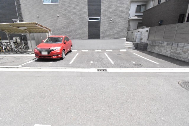 ��ʌ��������܎s������㗎���X���ڂ̃A�p�[�g�̒��ԏ�