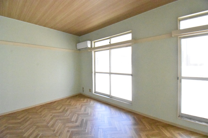 ��ʌ��������܎s�����擌��{�S���ڂ̃A�p�[�g�̋��ԁE���r���O