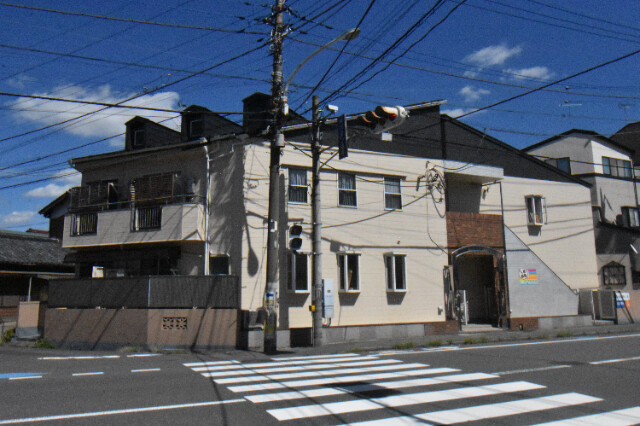 ��ʌ��������܎s�����擌��{�S����45-13�̃A�p�[�g�̌����O��