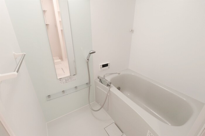 ��ʌ��z�J�s���C�N�^�E���X���ڂ̃A�p�[�g�̃o�X