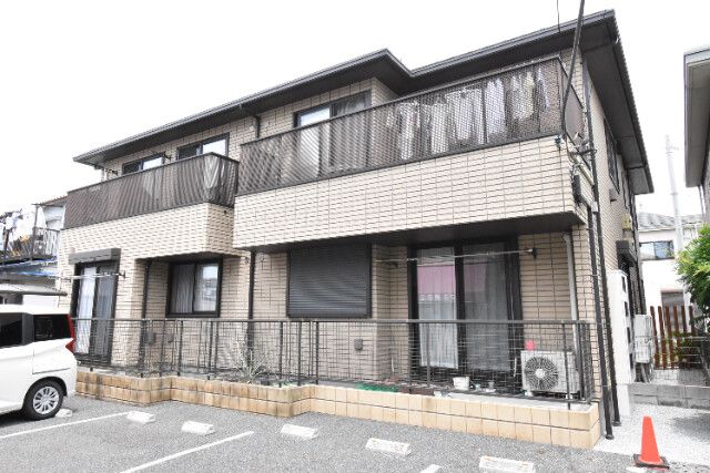 ��ʌ�����s�厚��904-2�̃A�p�[�g�̌����O��
