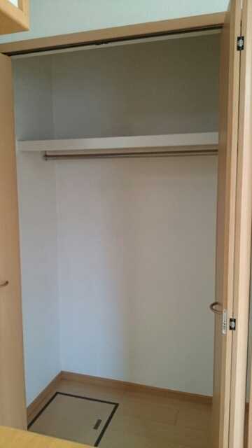 ��ʌ��k�����S�ɓޒ��w���P���ڂ̃A�p�[�g�̎��[