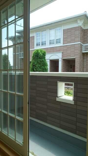 ��ʌ��k�����S�ɓޒ��w���P���ڂ̃A�p�[�g�̃o���R�j�[