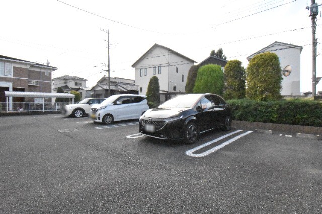 ��ʌ��k�����S�ɓޒ��w���P���ڂ̃A�p�[�g�̒��ԏ�