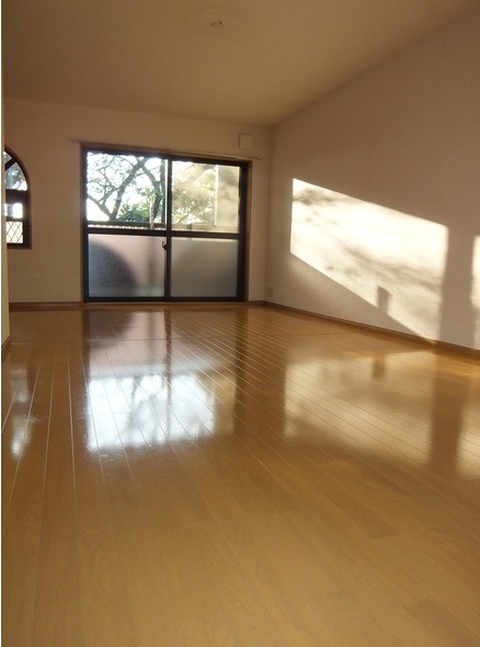 ��ʌ�����s�厚���s�̃}���V�����̃o���R�j�[