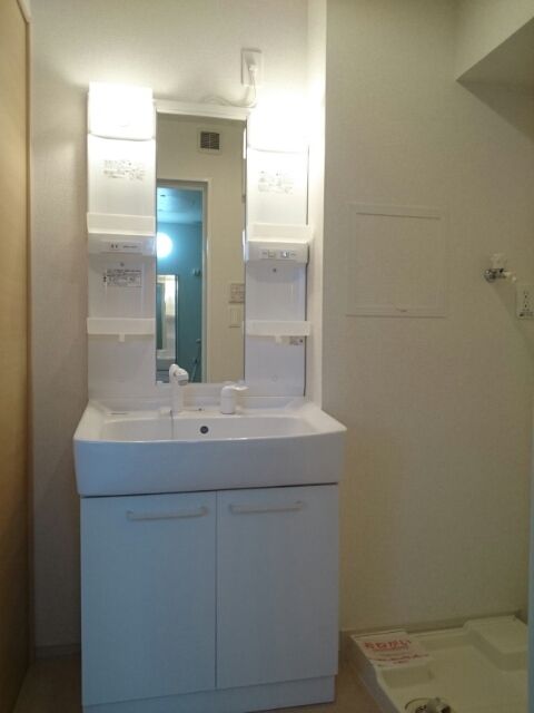 ��ʌ�����s���̏o�R���ڂ̃A�p�[�g�̐��ʏ�