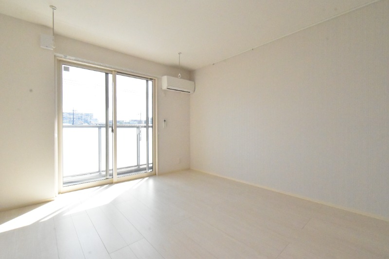 ��ʌ������s�����T���ڂ̃A�p�[�g�̂��̑������E�X�y�[�X