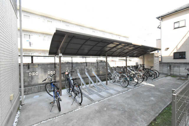 ��ʌ������s�����T���ڂ̃A�p�[�g�̂��̑�