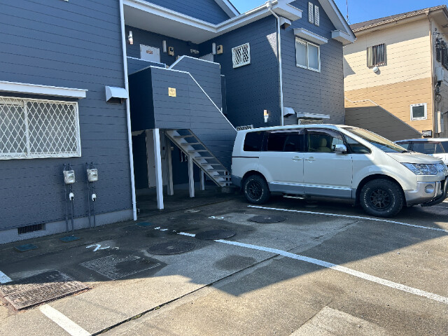 ��ʌ��@�c�s�厚���l�̃A�p�[�g�̒��ԏ�