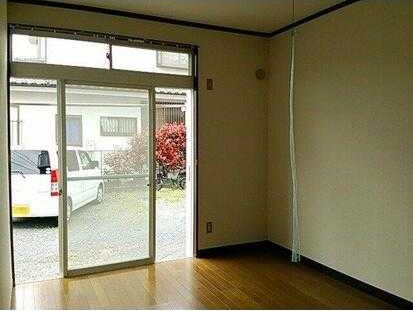 ��ʌ��@�c�s����Q���ڂ̃A�p�[�g�̂��̑������E�X�y�[�X