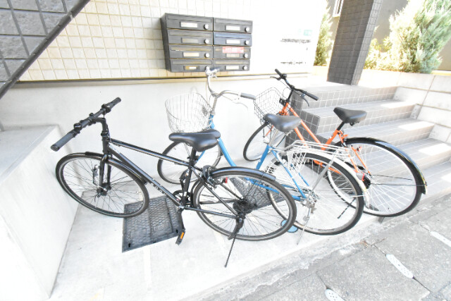 ��ʌ������s�ԌI�S���ڂ̃A�p�[�g�̂��̑�