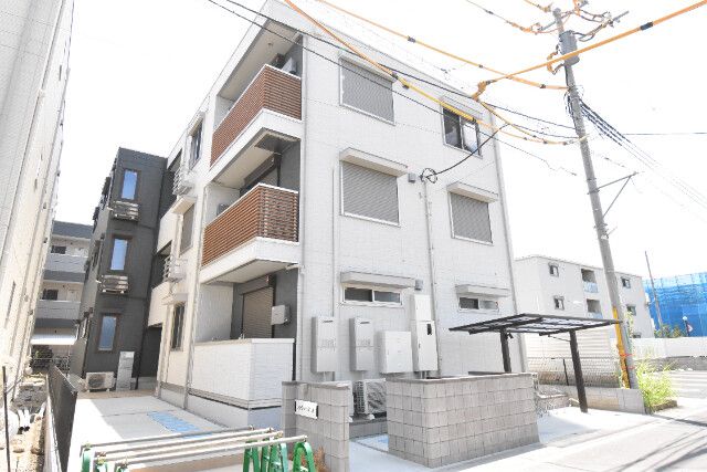 ��ʌ��������܎s�΋�����R����17-11�̃A�p�[�g�̌����O��